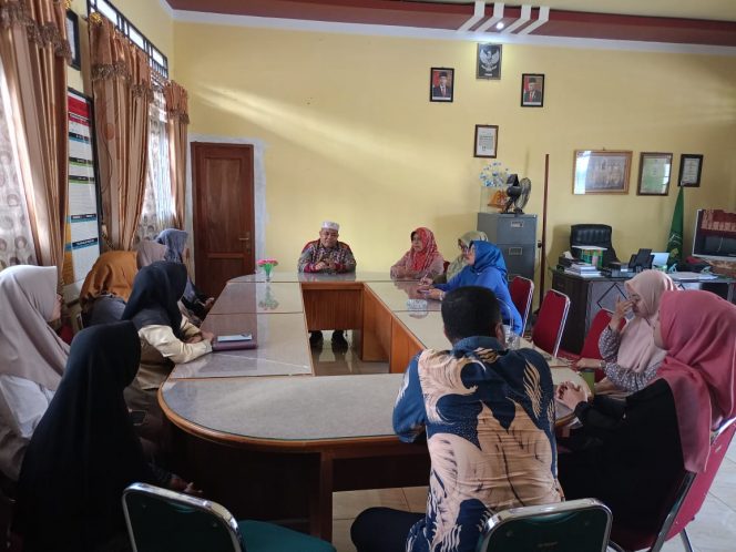 
					Harap Yang Terbaik, Kamad Bersinergi Dengan Orang Tua Siswa