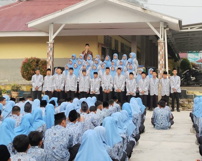 
					Penampilan OSIM Menjadi Muhadharah Percontohan di MTsN 3 Solok Selatan