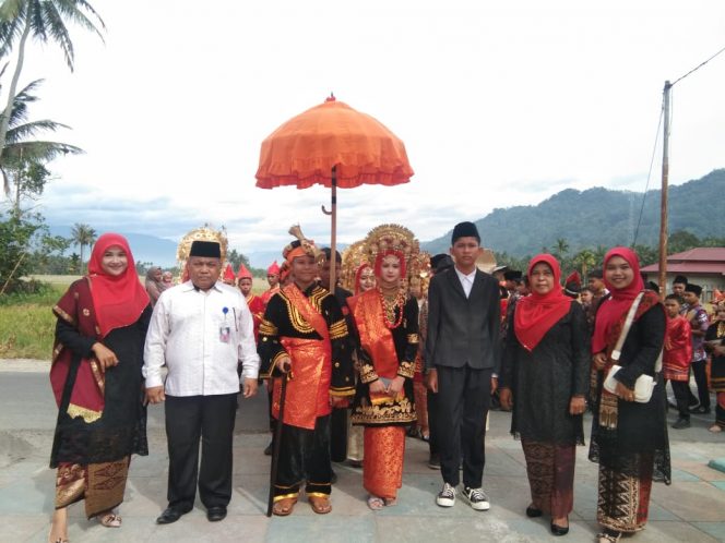 
					Panen Raya P5RA Tradisi Mambantai Kabau Nan Gadang Dalam Rangka Turun ke Sawah MTsN 3 Solok Selatan