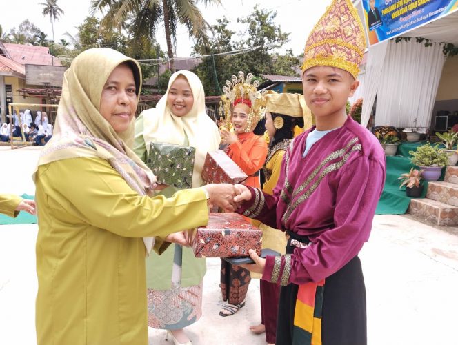 
					Penampilan Terbaik Pada Pagelaran Seni Angkatan Ke – 32 MTsN 3 Solok Selatan