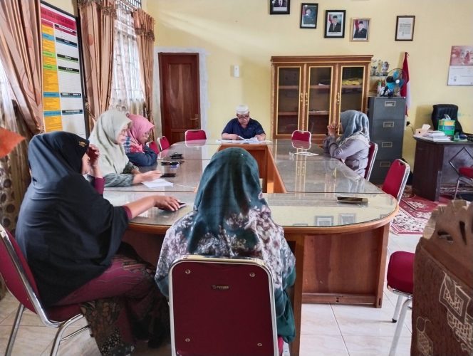 
					filter: 0; fileterIntensity: 0.0; filterMask: 0; module: photo; 
hw-remosaic: false; 
touch: (-1.0, -1.0); 
sceneMode: 2; 
cct_value: 0; 
AI_Scene: (-1, -1); 
aec_lux: 326.8295; 
aec_lux_index: 0; 
albedo:  ; 
confidence:  ; 
motionLevel: -1; 
weatherinfo: null; 
temperature: 33;