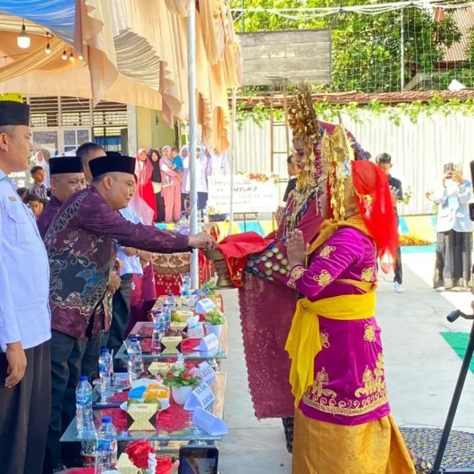 
					Kakankemenag Hadiri Tasyakuran Kelas 9 MTsN 3 Solok Selatan