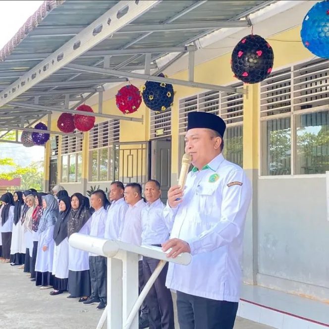 
					Jadilah generasi tangguh dan kuat, pesan kakankemenag solsel kepada siswa MTsN 3 Solok Selatan