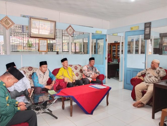 
					Kunjungan Silaturahmi Plt Kepala KUA Pauh Duo Yulkisra ke MTsN 3 Solok Selatan