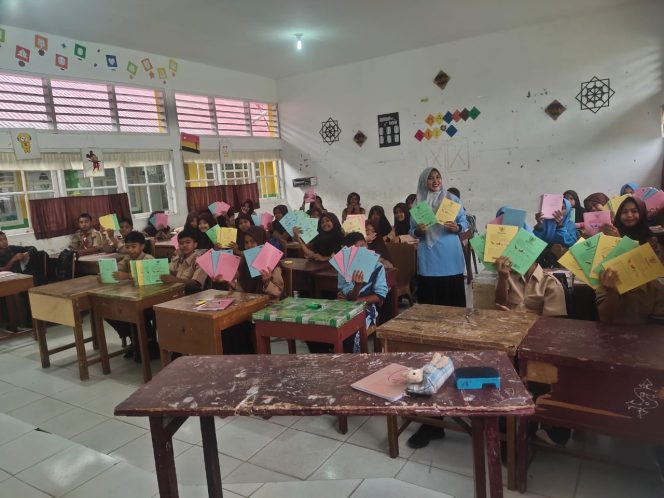 
 MTsN 3 Solok Selatan sukseskan gerakan Berkaplah (Berbagi Perlengkapan Sekolah) di awal tahun pelajaran baru