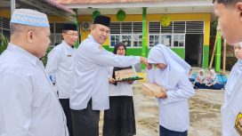 filter: 0; fileterIntensity: 0.0; filterMask: 0; module: photo; 
hw-remosaic: false; 
touch: (0.1736111, 0.47395834); 
sceneMode: 2; 
cct_value: 0; 
AI_Scene: (-1, -1); 
aec_lux: 149.64594; 
aec_lux_index: 0; 
albedo:  ; 
confidence:  ; 
motionLevel: -1; 
weatherinfo: null; 
temperature: 37;