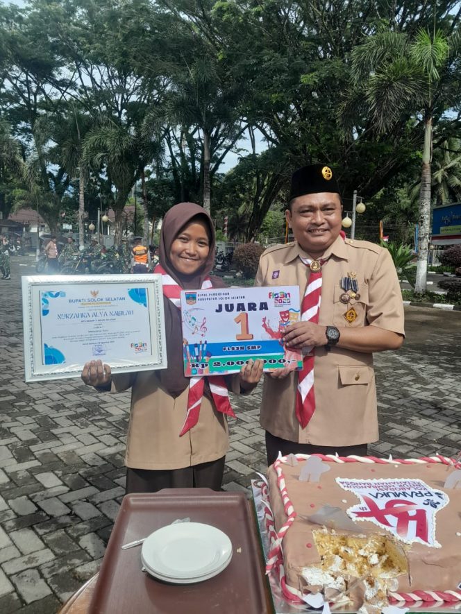 
					Kakan kemenag Solok Selatan Dampingi Penyerahan Hadiah Bupati Untuk Nurzahra Alya Nabila