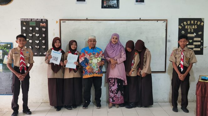 
					Kepmad H. Jasrul Supervisi Sefri Melliza Guru Seni budaya MTsN 3 Solok Selatan