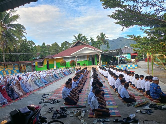 
					Jalankan visi madrasah, MTsN 3 Solok Selatan konsisten lakukan shalat Dhuha berjamaah